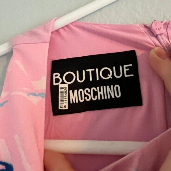 Boutique Moschino Holiday Graphic Print Sleeveless Shift Mini Dress Pink‎ 6 - Picture 6 of 14
